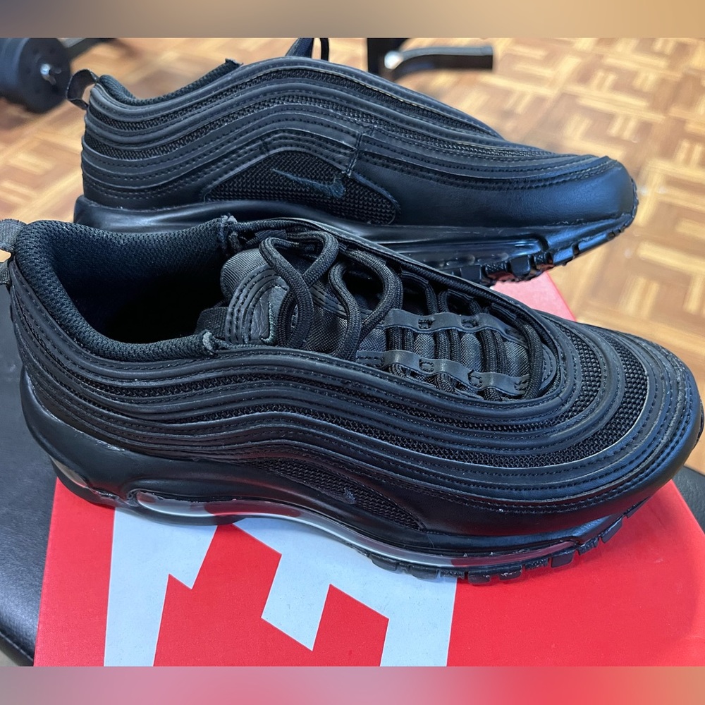 Nike women’s Air Max 97 Brand new no box, never worn